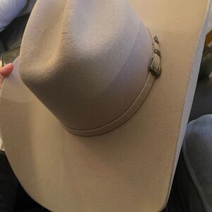 Elegant Cream Cowboy Hat